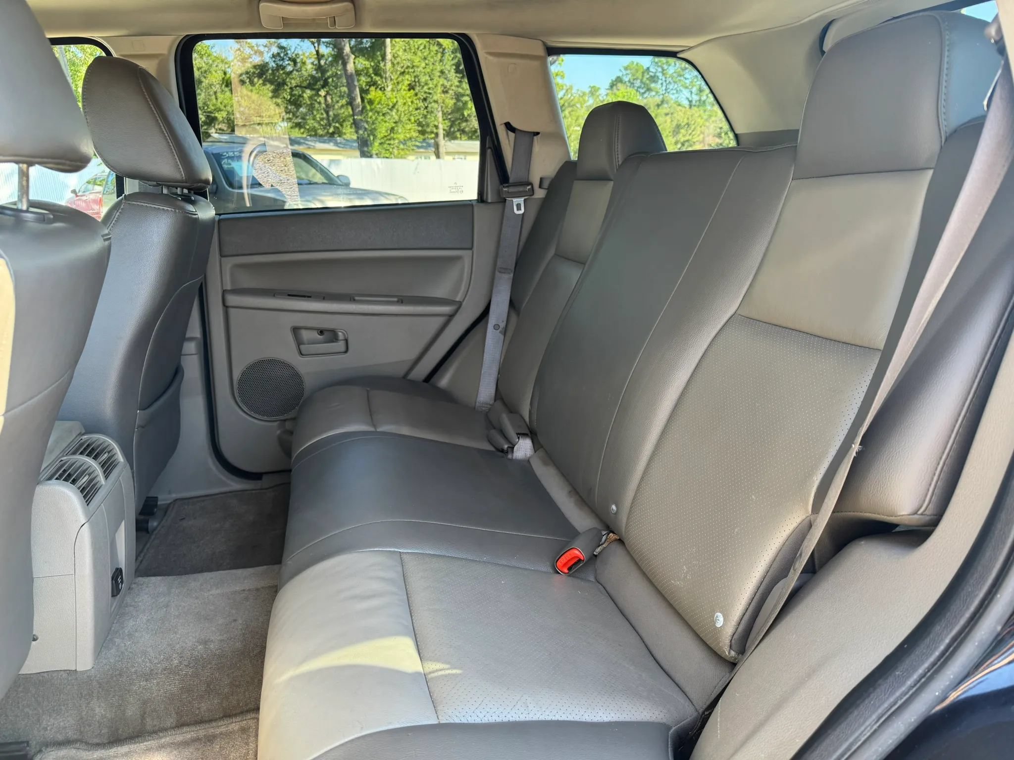 Used 2008 Jeep Grand Cherokee Laredo RWD image 11
