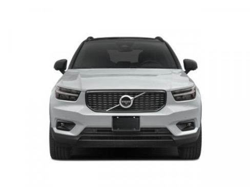Used 2021 Volvo XC40 T4 R-Design image 4