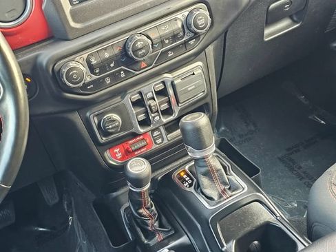 Used 2021 Jeep Wrangler Unlimited Rubicon w/ Cold Weather Group AWD/4WD image 42