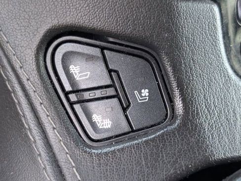 Used 2017 GMC Yukon Denali w/ Open Road Package image 18