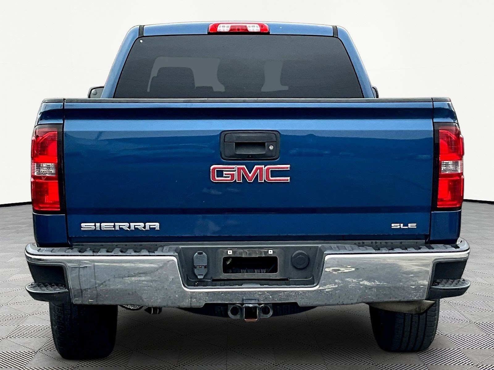 Used 2017 GMC Sierra 1500 SLE w/ SLE Value Package AWD/4WD image 5