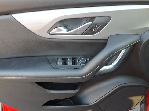 Used 2024 Chevrolet Blazer LT image 10