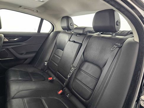 Used 2020 Jaguar XE S RWD image 17