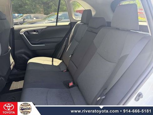 Used 2022 Toyota RAV4 XLE w/ Convenience Package AWD/4WD image 15