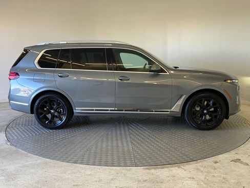 Certified 2025 BMW X7 xDrive40i image 8