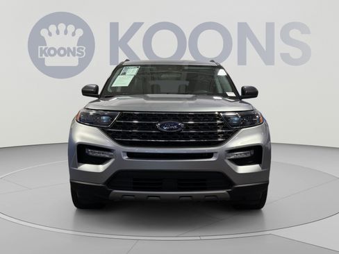 Used 2024 Ford Explorer XLT w/ Equipment Group 202A AWD/4WD image 11