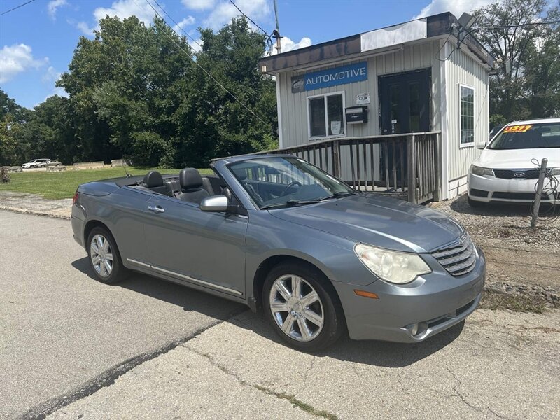 Used 2010 Chrysler Sebring Limited FWD image 35