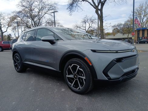 New 2026 Chevrolet Equinox EV LT image 1
