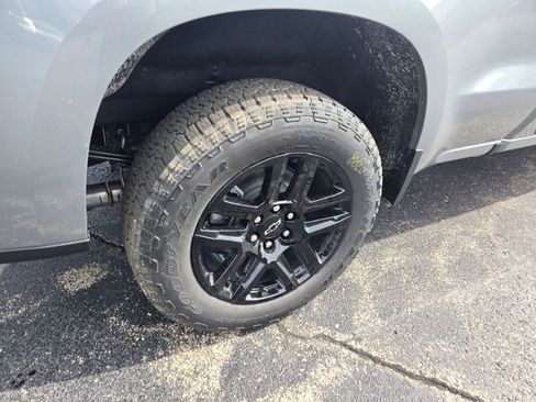 New 2026 Chevrolet Silverado 1500 Custom w/ LPO, Dark Essentials Package image 9