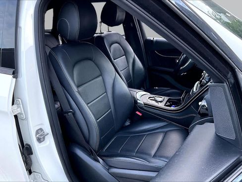 Used 2018 Mercedes-Benz GLC 300 image 9