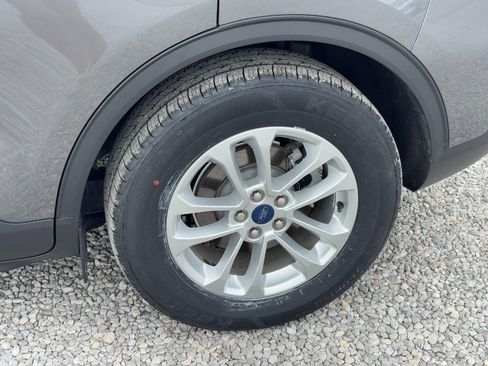 Used 2022 Ford Escape SE w/ Convenience Package FWD image 12