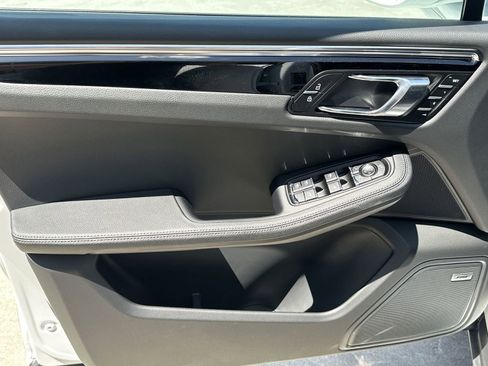 New 2025 Porsche Macan image 20