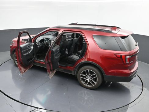 Used 2016 Ford Explorer Sport w/ Equipment Group 401A AWD/4WD image 46