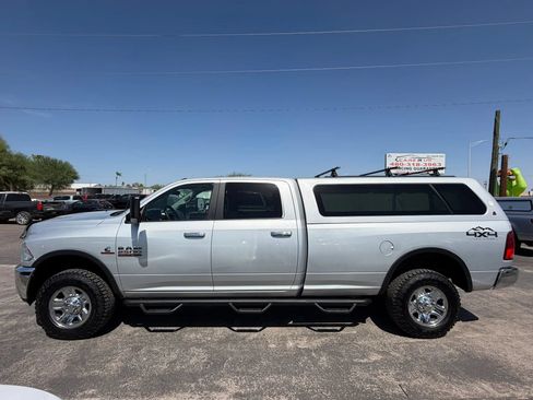 Used 2017 RAM 2500 SLT AWD/4WD image 4