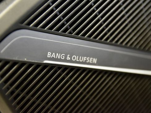 Used 2024 Audi SQ5 Premium Plus w/ S Sport Package AWD/4WD image 14