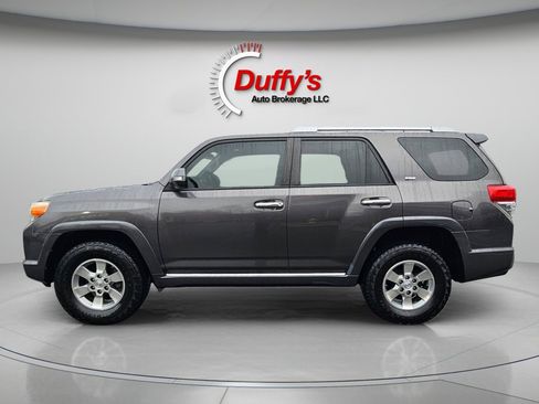 Used 2013 Toyota 4Runner SR5 w/ Convenience Pkg image 13