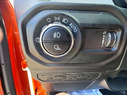 New 2025 Jeep Gladiator Sport image 31