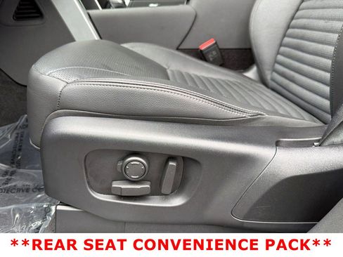 Certified 2025 Land Rover Discovery S AWD/4WD image 14