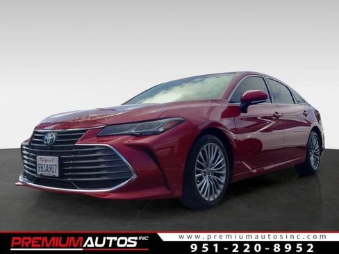 Used 2022 Toyota Avalon Limited image 1