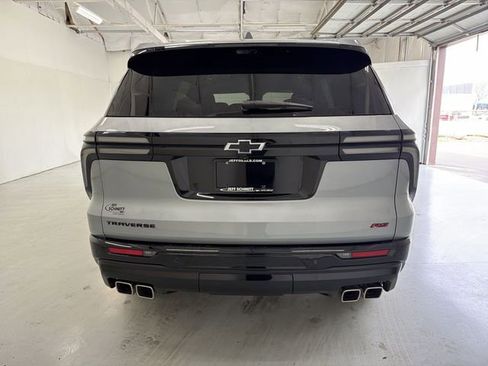 Certified 2024 Chevrolet Traverse RS image 10