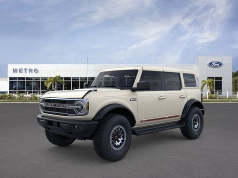 New 2026 Ford Bronco Outer Banks w/ Sasquatch Package AWD/4WD image 1