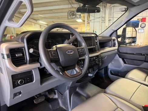 Used 2023 Ford F350 XL AWD/4WD image 33
