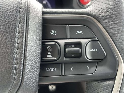 Used 2025 Toyota Tacoma TRD Sport AWD/4WD image 20