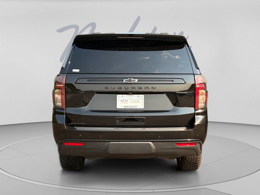 Used 2024 Chevrolet Suburban Z71 AWD/4WD image 8