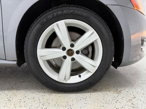 Used 2012 Volkswagen Passat 2.5 SE image 30