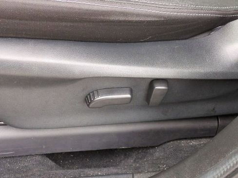 Used 2023 Subaru Ascent Premium w/ Convenience Package image 15