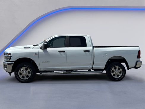 Used 2026 RAM 2500 Big Horn AWD/4WD image 3