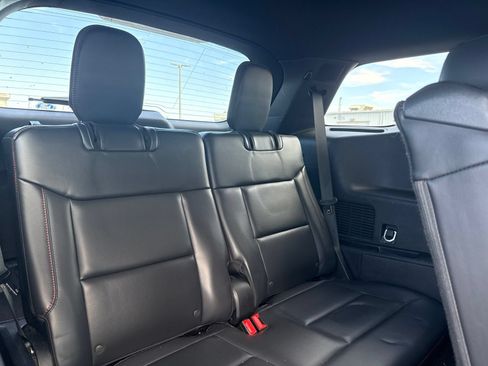 Used 2025 Ford Explorer ST-Line w/ ST-Line Street Pack AWD/4WD image 9
