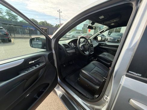 Used 2014 Dodge Grand Caravan R/T w/ Safety Sphere Group FWD image 9
