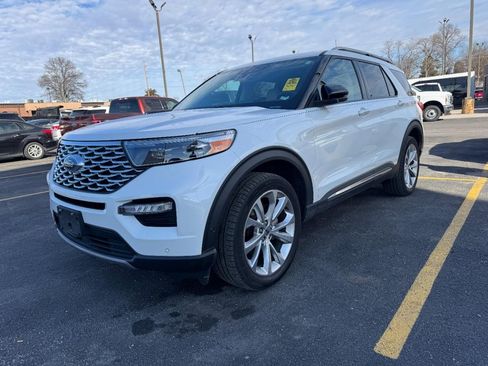 Used 2022 Ford Explorer Platinum w/ Equipment Group 601A image 6