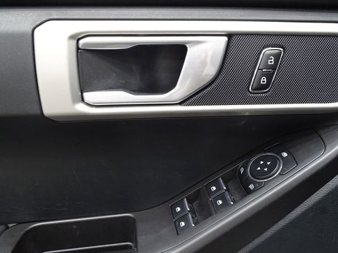 Used 2023 Ford Explorer 4WD Police Interceptor w/ Ultimate Wiring Package image 16