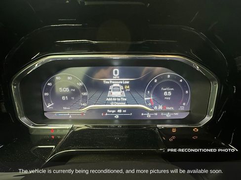 Used 2025 GMC Sierra 1500 SLT image 16