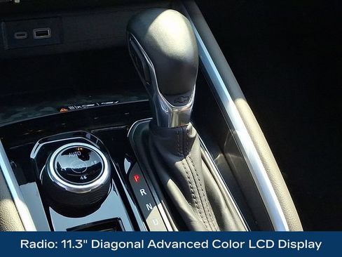 Used 2024 Chevrolet Colorado ZR2 w/ ZR2 Convenience Package III AWD/4WD image 11