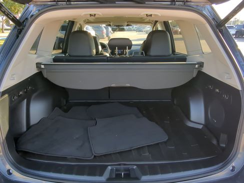 Used 2024 Subaru Forester Limited image 30