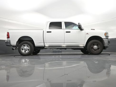 Used 2024 RAM 2500 Tradesman w/ Chrome Appearance Group AWD/4WD image 29