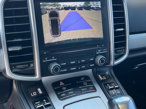 Used 2018 Porsche Cayenne GTS AWD/4WD image 25