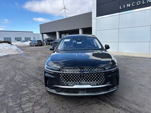 New 2026 Lincoln Nautilus Premier image 2