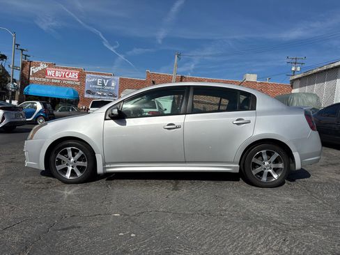 Used 2012 Nissan Sentra 2.0 SR w/ Special Edition Pkg image 5