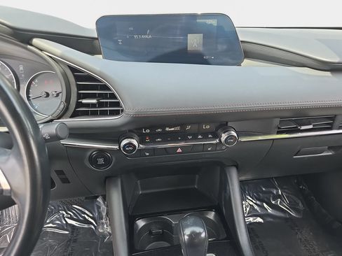 Used 2024 MAZDA MAZDA3 s FWD image 23