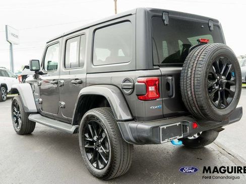 Used 2023 Jeep Wrangler Unlimited Sahara w/ Cold Weather Group AWD/4WD image 8