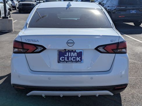 Used 2024 Nissan Versa SV image 3