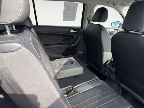 Used 2024 Volkswagen Tiguan SE FWD image 14