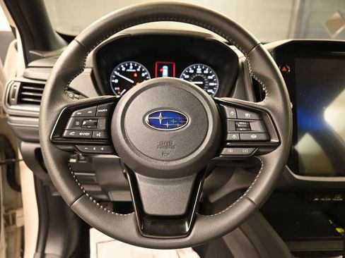 Used 2025 Subaru Forester Premium AWD/4WD image 23