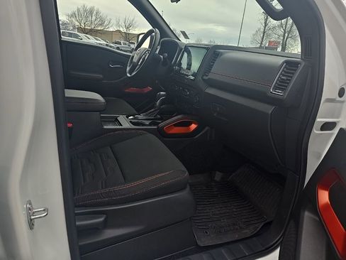 Used 2024 Nissan Frontier PRO-4X w/ Off-Road Protection Package image 29
