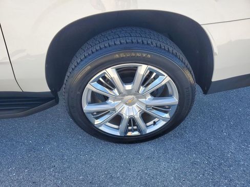 Used 2021 Chevrolet Suburban High Country image 20