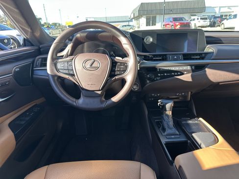 Used 2020 Lexus ES 350 w/ Premium Package image 15